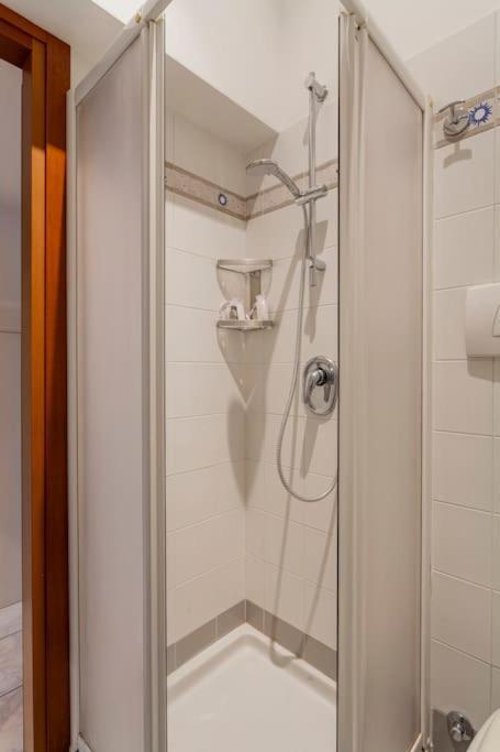 Luxury Loft On The Duomo Wifi & Netflix Apartment มิลาน ภายนอก รูปภาพ